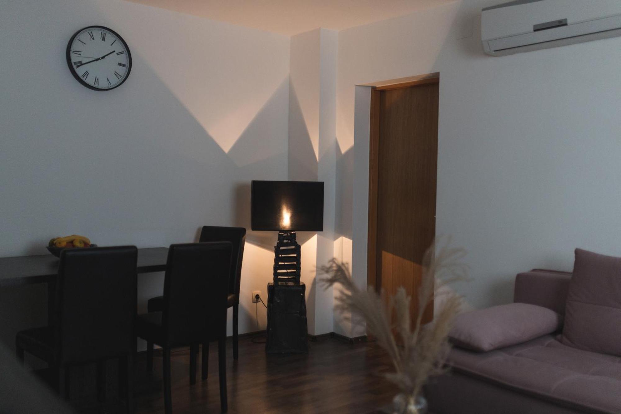 Apartments Dijana Zagreb Bagian luar foto